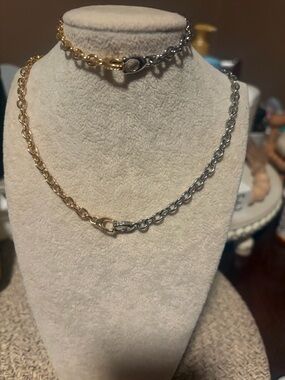 Beautiful COACH Necklace & Bracelet Set